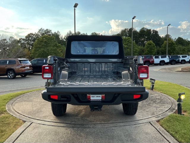 Used 2024 Jeep Gladiator Sport AWD/4WD image 28