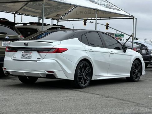 Used 2025 Toyota Camry XSE w/ Premium Plus Package FWD image 4