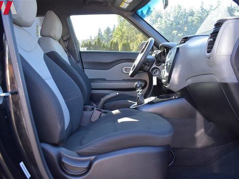 Used 2014 Kia Soul FWD image 22