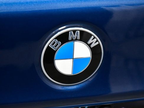 Used 2023 BMW 530i xDrive w/ Premium Package image 95