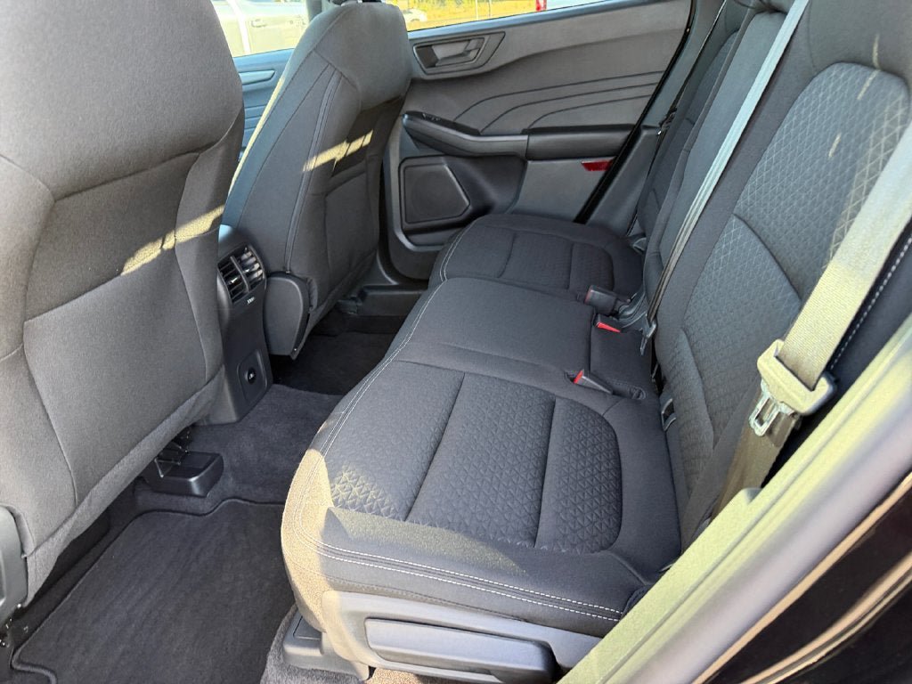 Used 2025 Ford Escape Active AWD/4WD image 33