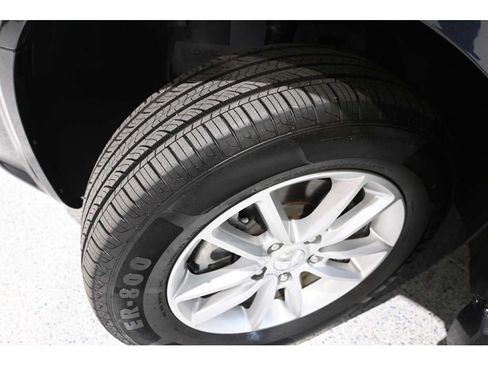 Used 2014 Dodge Grand Caravan SXT FWD image 12