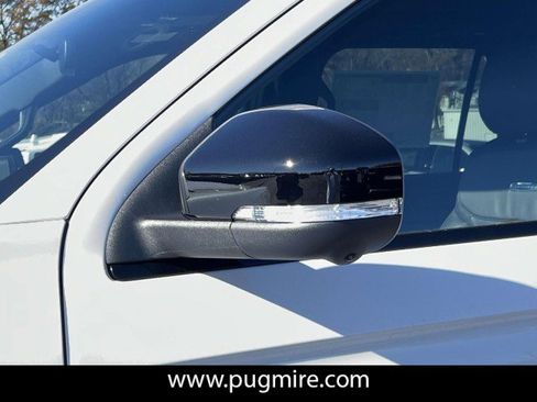 New 2025 Ford Expedition Platinum w/ Stealth Performance Package image 12