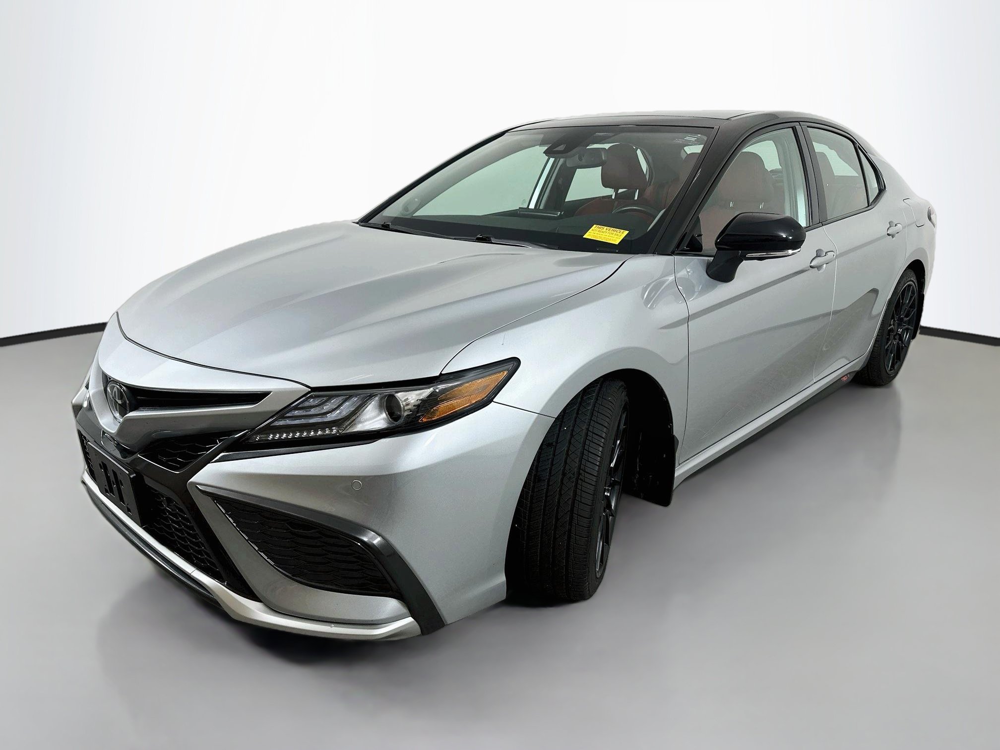 Used 2021 Toyota Camry XSE w/ Navigation Package FWD image 3