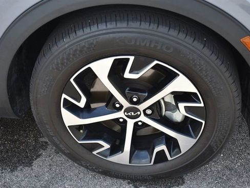 Certified 2023 Kia Sportage EX FWD image 11