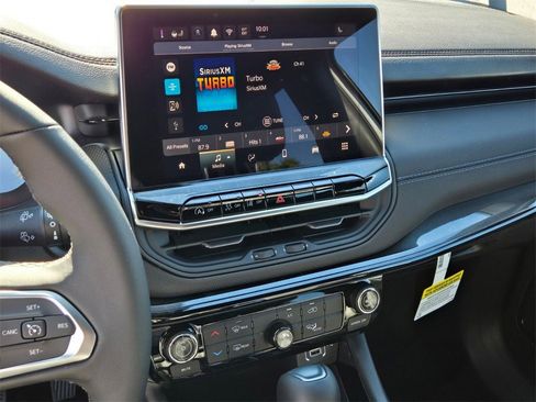 New 2026 Jeep Compass Latitude image 12