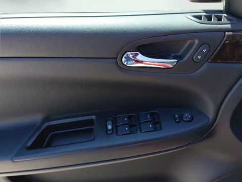 Used 2014 Chevrolet Impala LTZ FWD image 23