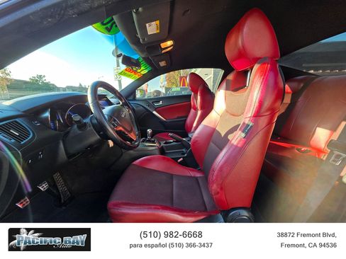 Used 2013 Hyundai Genesis 3.8 image 17