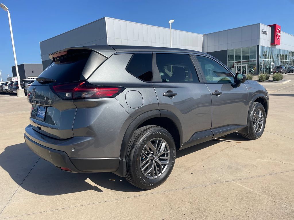 Certified 2024 Nissan Rogue S FWD image 5