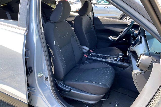 Certified 2023 Nissan Kicks SV FWD image 6