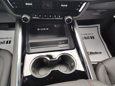 New 2026 Chevrolet Suburban RST w/ Advanced Technology Package image 8