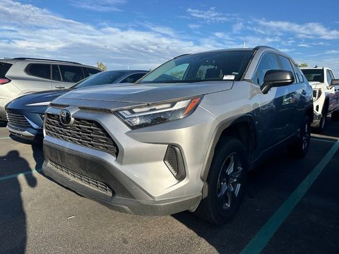 Used 2025 Toyota RAV4 LE AWD/4WD image 1