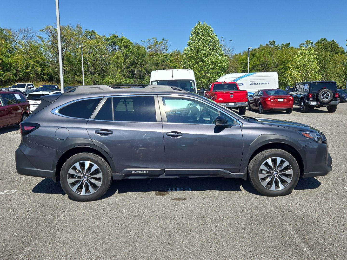 Used 2025 Subaru Outback Limited w/ Popular Package #2 AWD/4WD image 8