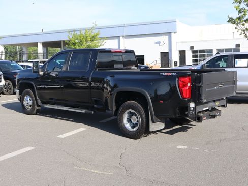 Used 2024 Chevrolet Silverado 3500 LT w/ Convenience Package AWD/4WD image 9