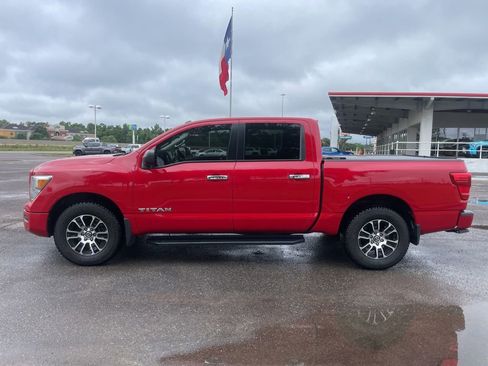 Used 2021 Nissan Titan SV w/ SV Convenience Package AWD/4WD image 4