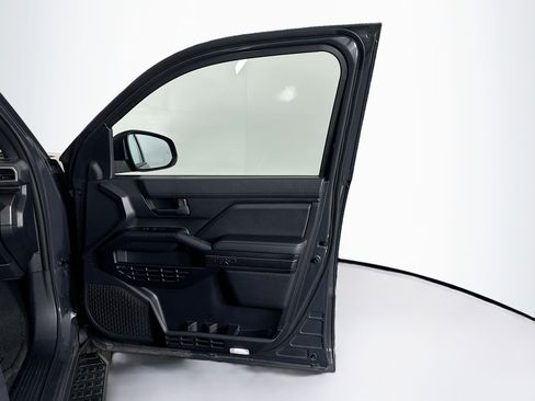 Used 2025 Toyota 4Runner TRD Off-Road image 32