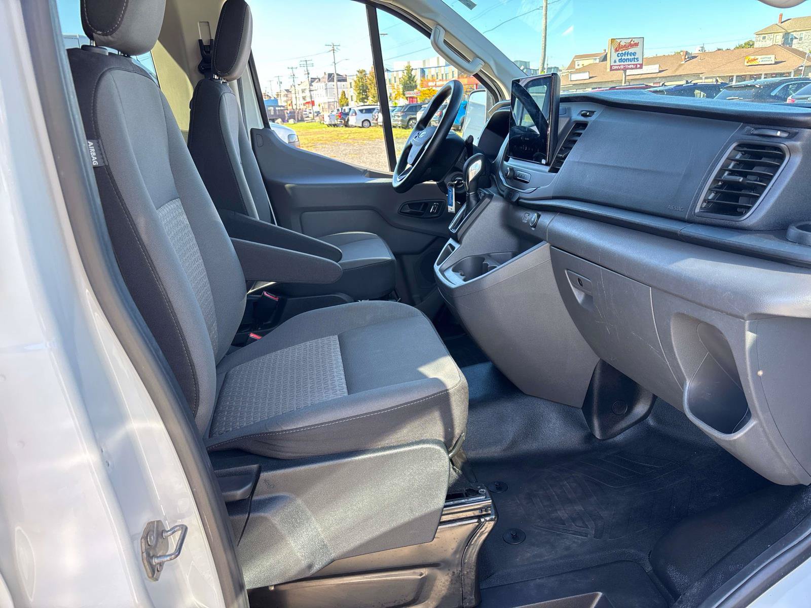 Used 2022 Ford Transit 350 XLT RWD image 21