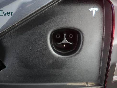 Used 2023 Tesla Model X AWD/4WD image 10