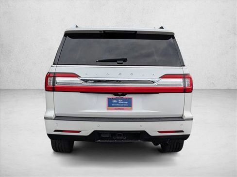 Used 2020 Lincoln Navigator Reserve image 7