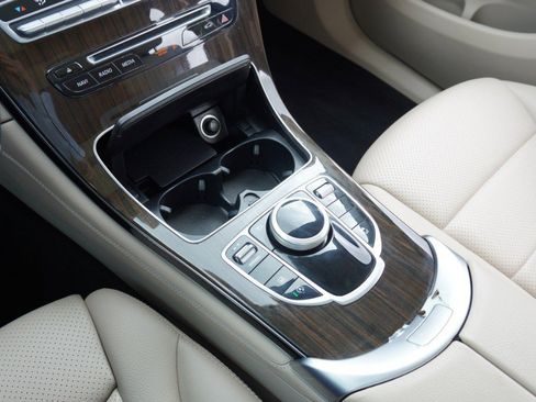 Used 2018 Mercedes-Benz GLC 300 image 19