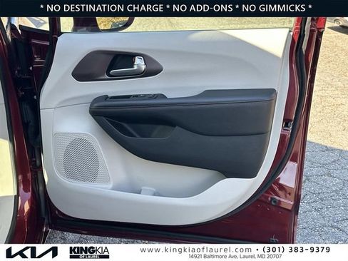 Used 2018 Chrysler Pacifica Touring Plus image 15