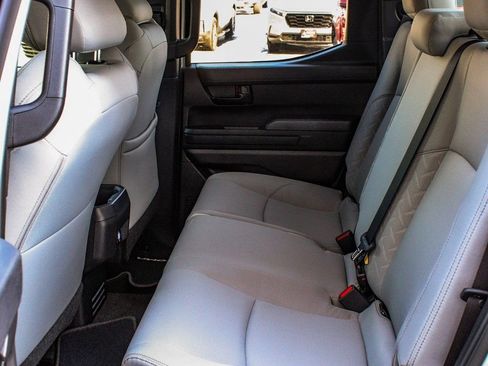 Used 2024 Toyota Tacoma SR5 AWD/4WD image 32