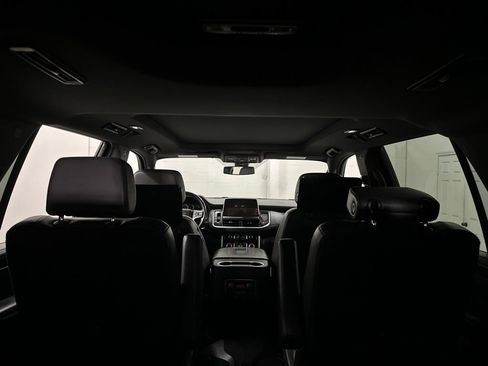 Used 2021 Chevrolet Tahoe Z71 w/ Luxury Package AWD/4WD image 14