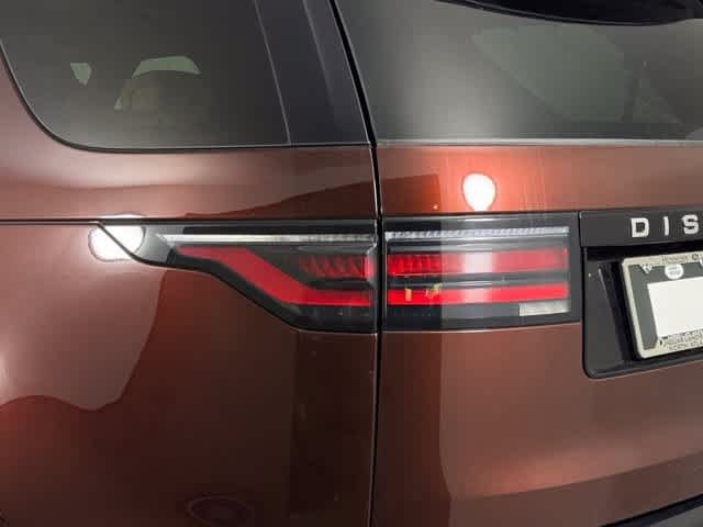 New 2026 Land Rover Discovery Limited Edition AWD/4WD image 13