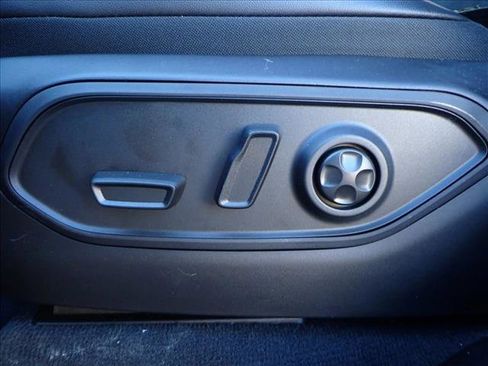 New 2026 Jeep Grand Cherokee Altitude image 12