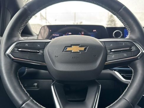 Used 2024 Chevrolet Equinox EV LT image 33