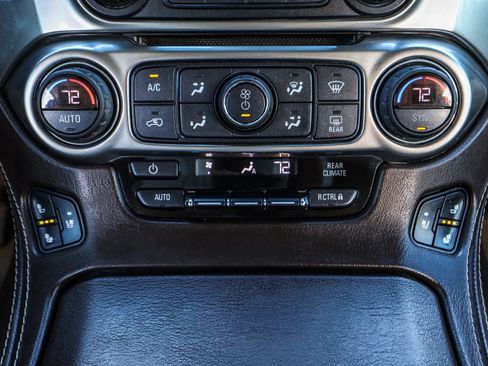 Used 2020 Chevrolet Suburban Premier image 38