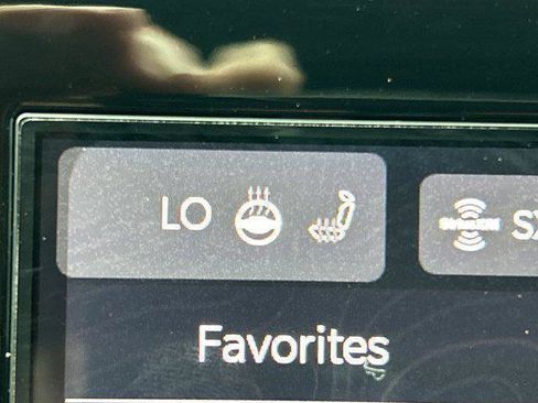 New 2025 Jeep Grand Cherokee L Laredo image 37