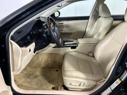 Used 2014 Lexus ES 350 w/ Premium Package FWD image 12