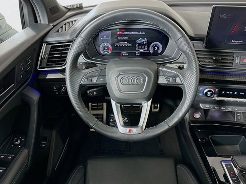 Used 2022 Audi SQ5 Prestige w/ Prestige Package image 5