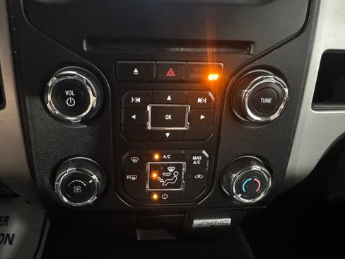 Used 2014 Ford F150 XLT w/ Equipment Group 302A Luxury RWD image 27