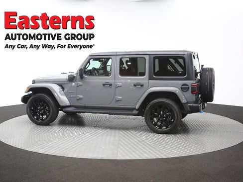 Used 2022 Jeep Wrangler Unlimited Sahara w/ Cold Weather Group AWD/4WD image 60
