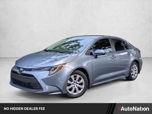 Used 2025 Toyota Corolla LE FWD image 1