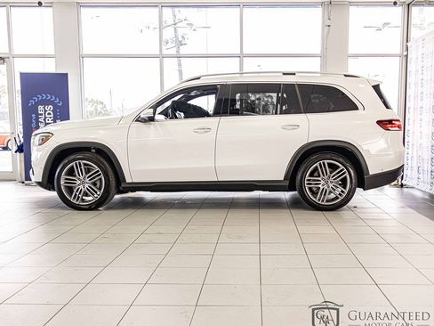 Used 2024 Mercedes-Benz GLS 450 4MATIC image 7