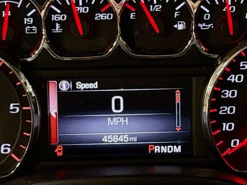 Used 2014 GMC Sierra 1500 SLT w/ Suspension Package, Off-Road AWD/4WD image 12