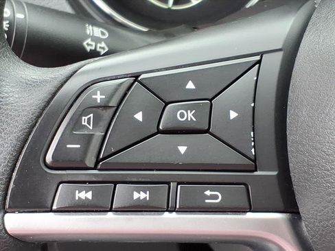 Used 2020 Nissan Rogue S image 17