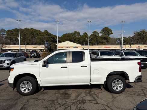 Used 2024 Chevrolet Silverado 1500 W/T w/ WT Value Package image 8
