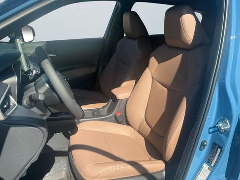 New 2026 Toyota Corolla Cross XLE image 9