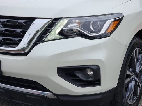 Used 2017 Nissan Pathfinder Platinum w/ Cargo Package image 7