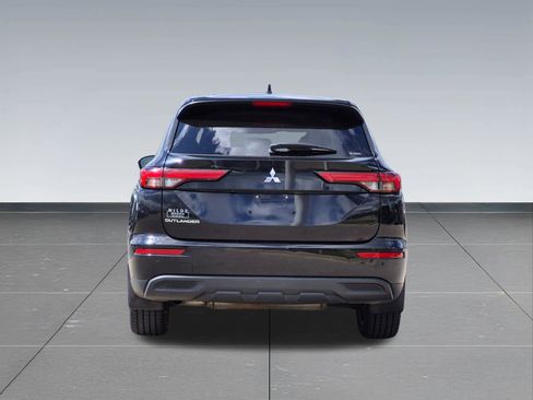 Used 2022 Mitsubishi Outlander ES AWD/4WD image 5