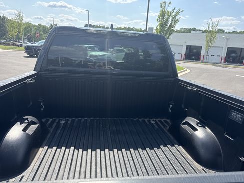 Used 2024 Toyota Tundra Platinum AWD/4WD image 32