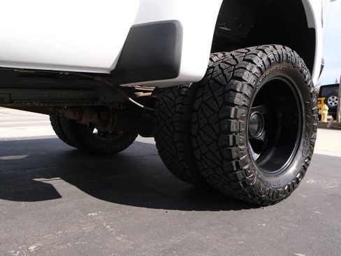 Used 2015 Ford F350 Lariat w/ Lariat Interior Package image 17