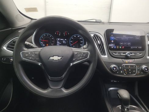 Used 2021 Chevrolet Malibu LT FWD image 22