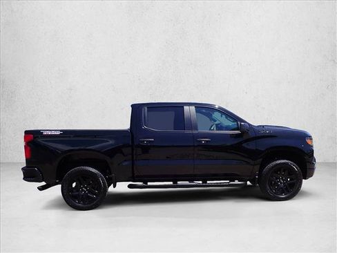 Used 2025 Chevrolet Silverado 1500 Custom Trail Boss w/ Turbomax Blackout Package AWD/4WD image 5