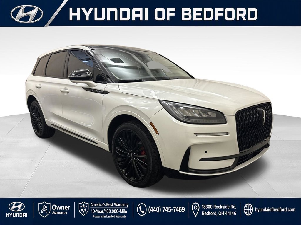 Used 2023 Lincoln Corsair AWD w/ Equipment Group 101A image 3