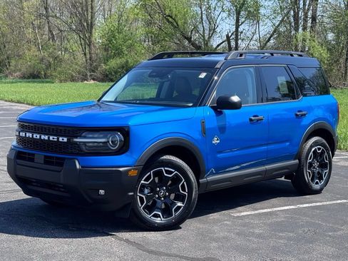 New 2026 Ford Bronco Sport Outer Banks AWD/4WD image 2